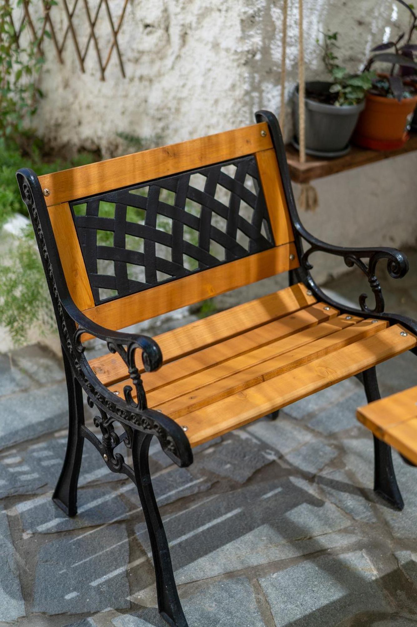 Spacious Home With Yard, Mytilene Lesvos Екстериор снимка