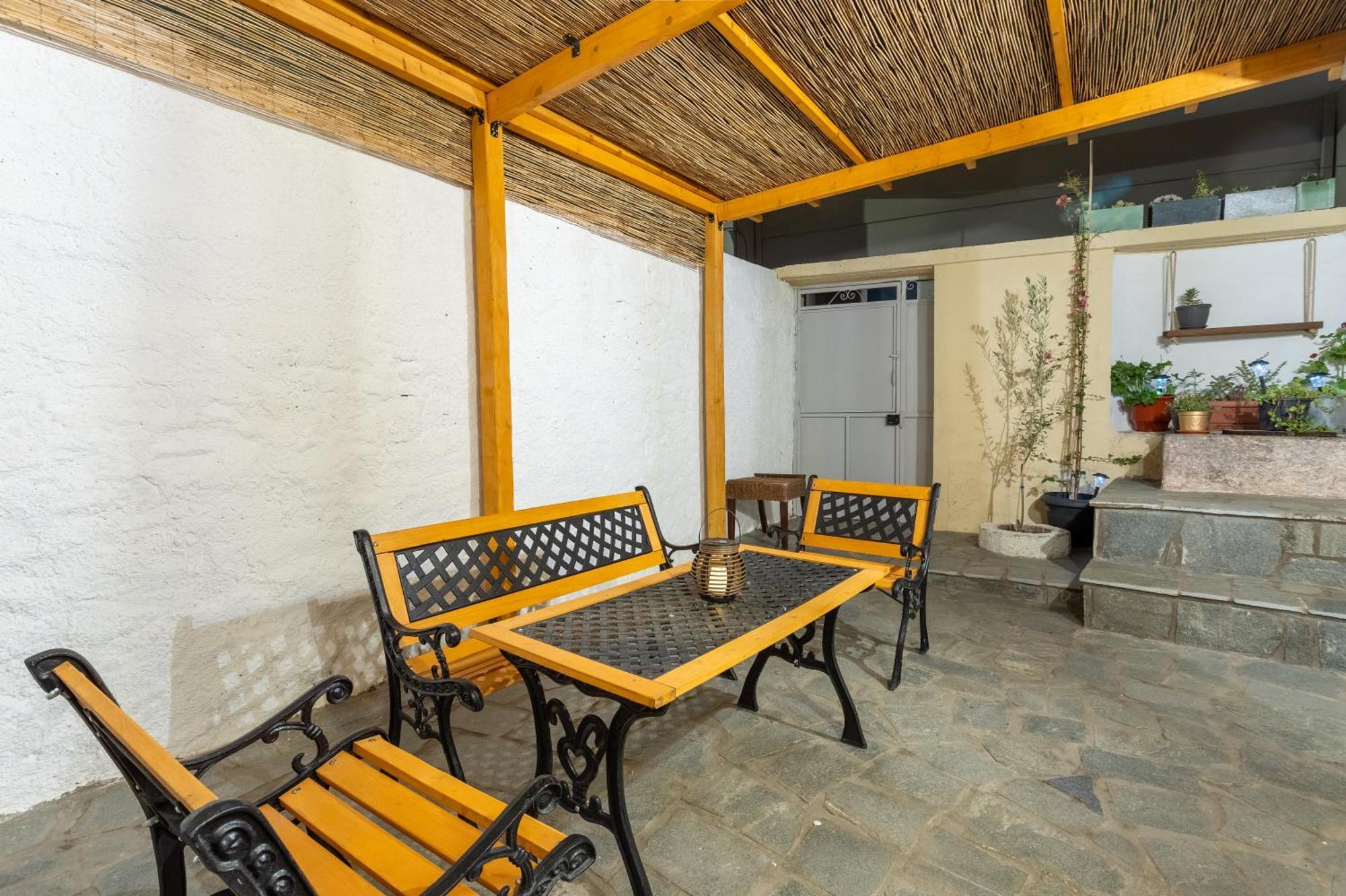 Spacious Home With Yard, Mytilene Lesvos Екстериор снимка