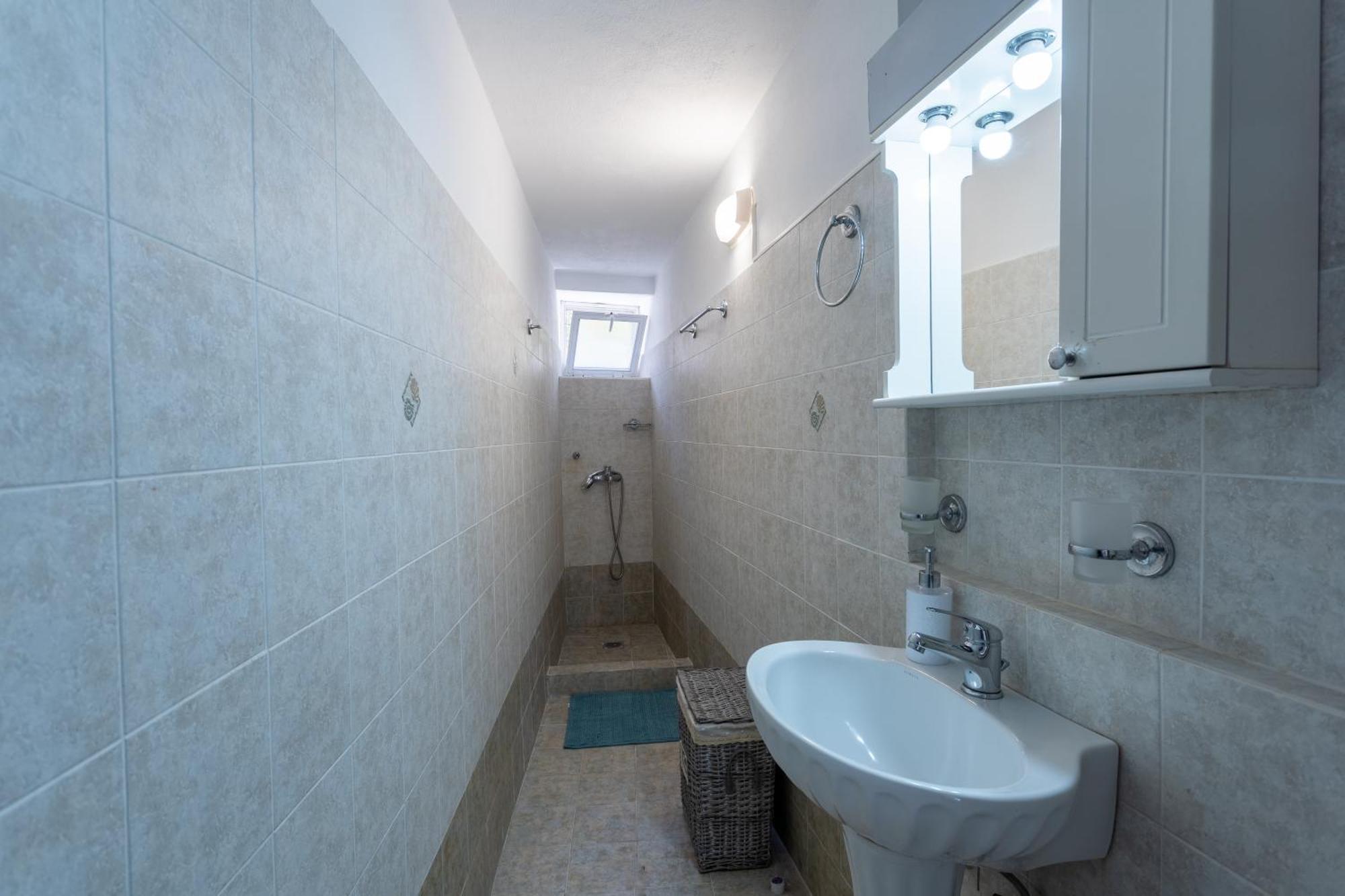 Spacious Home With Yard, Mytilene Lesvos Екстериор снимка